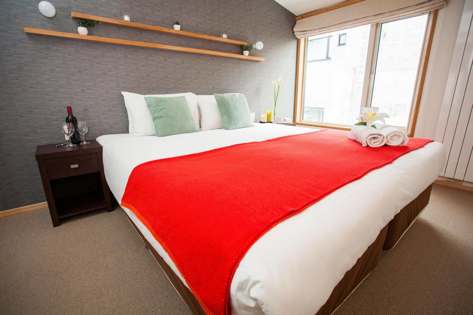 Yuki Yama Apartments Hirafu Экстерьер фото